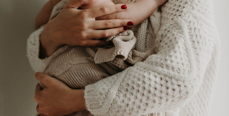 Il bonus mamme matura su base mensile