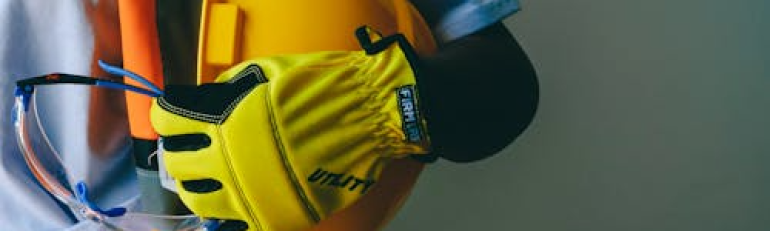 Mancata verifica dei piani operativi di sicurezza: responsabilità del coordinatore