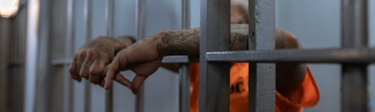 Rapporto di lavoro dei detenuti: retribuzione e prescrizione dei contributi