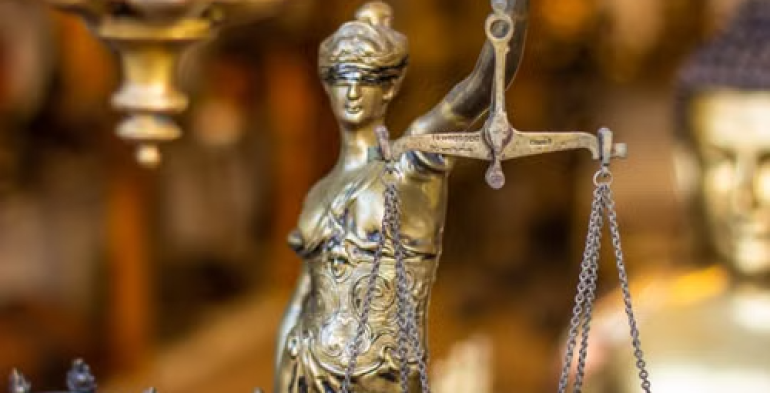 Arresto del dipendente, quando la fiducia prevale sulla presunzione di innocenza