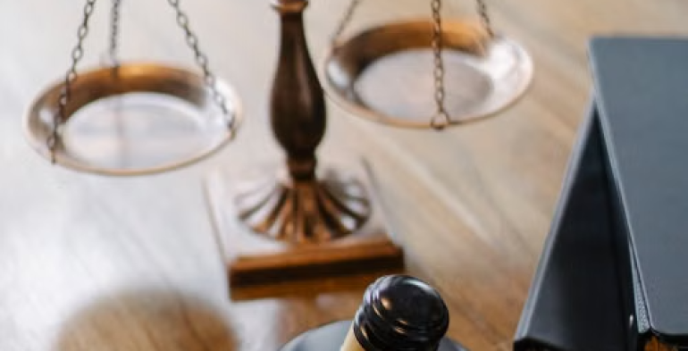 Licenziamento illegittimo: spetta al datore provare il requisito dimensionale