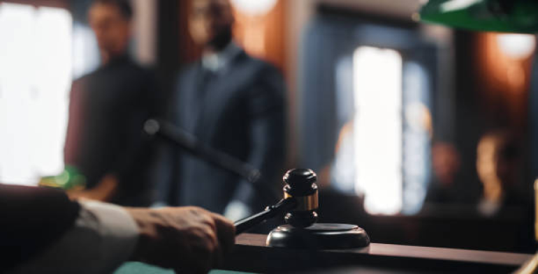 Dirigente con un patto di stabilità oneroso per la società