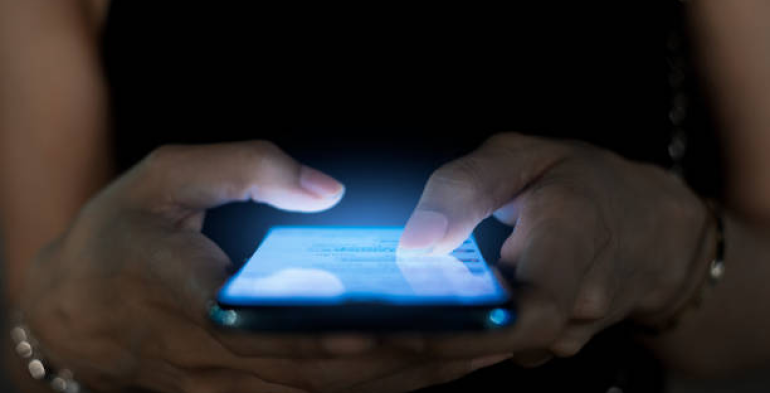 Anche le chat private possono assumere rilievo disciplinare e giustificare il licenziamento