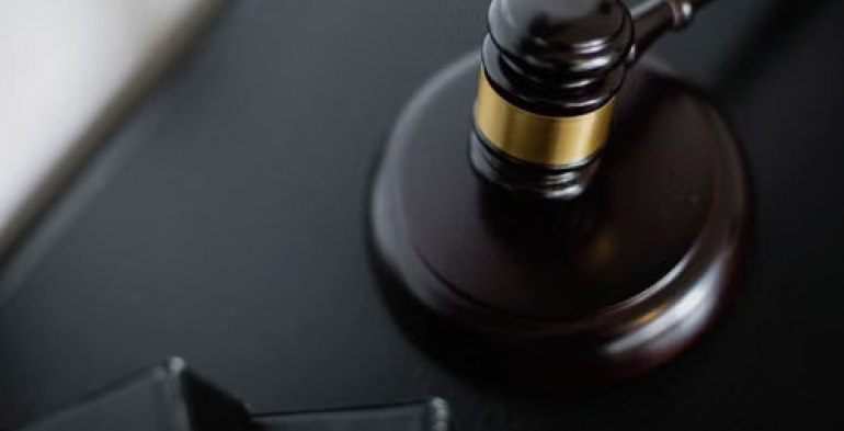 Arretrati dopo la sentenza: attenzione alle trattenute
