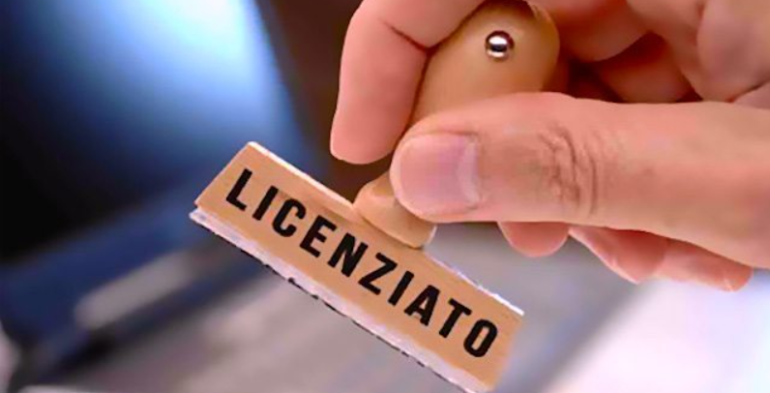 Licenziamento illegittimo e reintegra: obbligo contributivo per l’intero periodo non lavorato