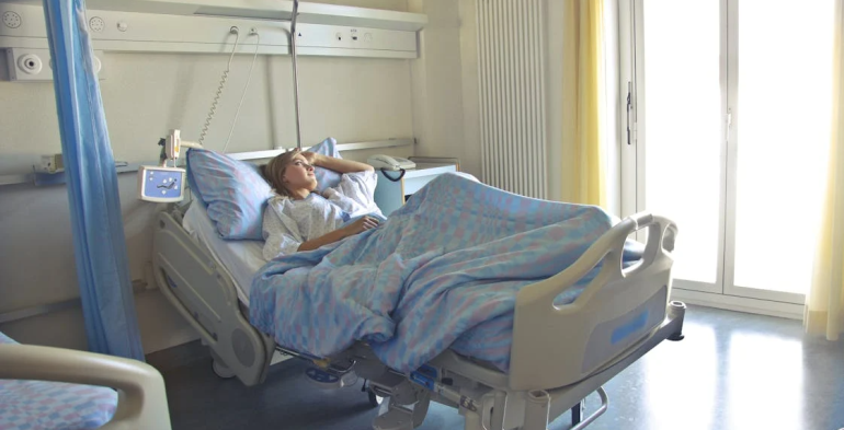 Malati oncologici, il congedo sale a due anni
