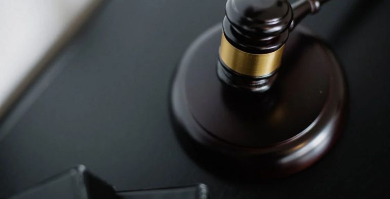 Amministratore di condominio: responsabilità per infortunio mortale del giardiniere