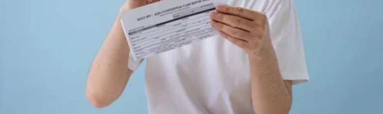 Lavoratore assente per malattia del figlio con certificati falsi