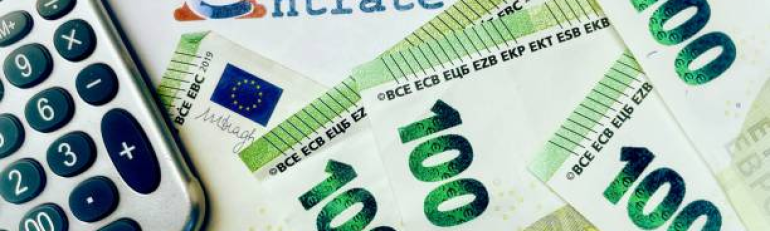AdE: rimborso esente per le spese di istruzione anche se sostenute dal coniuge