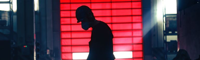 Padri e lavoro notturno: contrasto sull’esonero nel primo anno