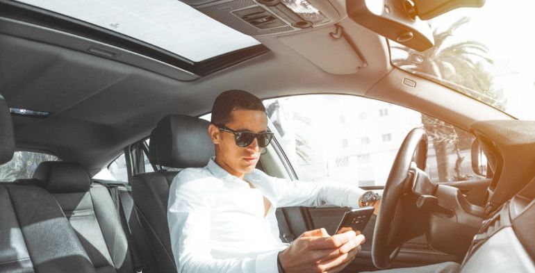 Uso privato dell’auto aziendale in orario di lavoro