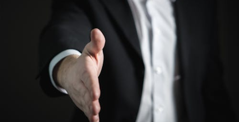 La rinuncia al TFM determina sopravvenienza attiva solo con atto certo e espresso