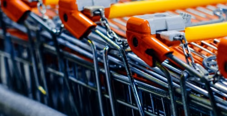 Prodotti scaduti e procedure ignorate: il licenziamento è legittimo