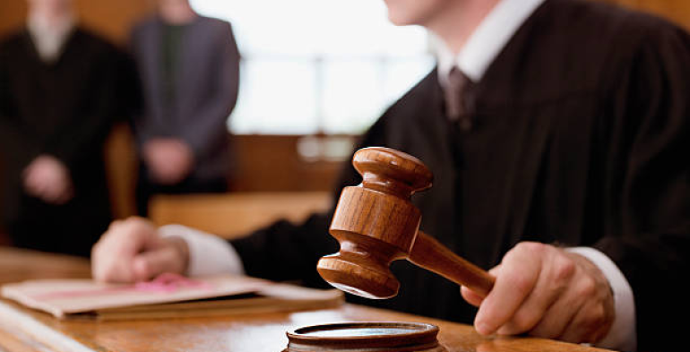 Licenziamento: necessaria la forma scritta, non i testimoni