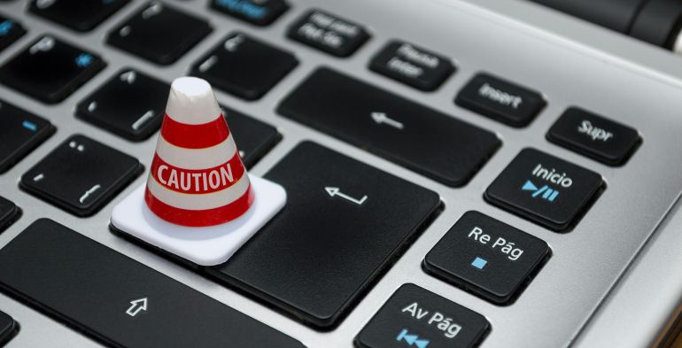 Controlli sui pc dei dipendenti e applicazione di sanzioni disciplinari per condotte non conformi