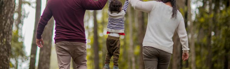 Un mese di congedo parentale al 60%: le istruzioni INPS