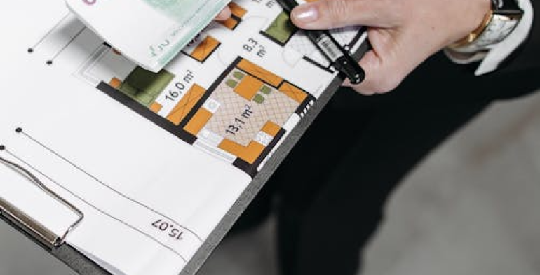 Appalti pubblici, superminimo inutilizzabile per provare l’equivalenza tra Ccnl