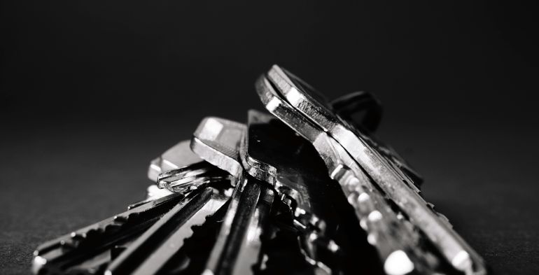 Cessione di ramo d’azienda illegittima: incentivo all’esodo non detraibile