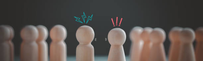 Lite tra dipendenti, licenziabile chi non si limita a difendersi ma aggredisce