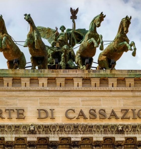 Critica sindacale: per la Cassazione è legittima anche se basata su fatti desunti razionalmente