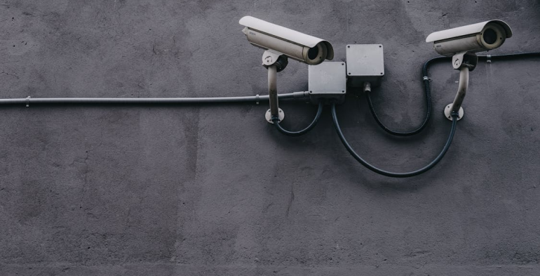 Privacy violata tra telecamere e questionari post-malattia