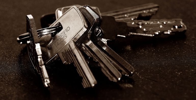 Cessione di ramo d’azienda illegittima: incentivo all’esodo non detraibile