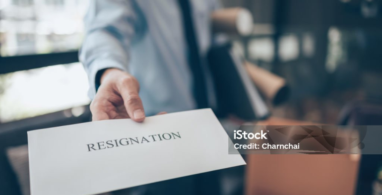Dimissioni senza recesso per le assenze ingiustificate