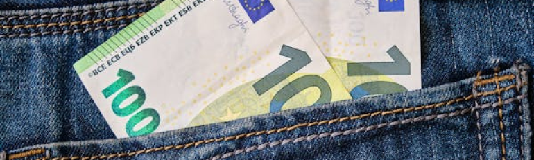 Bonus Natale, 100 euro in tredicesima senza peso fiscale