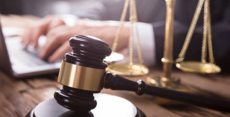Licenziamento ritorsivo nullo: reintegra e risarcimento