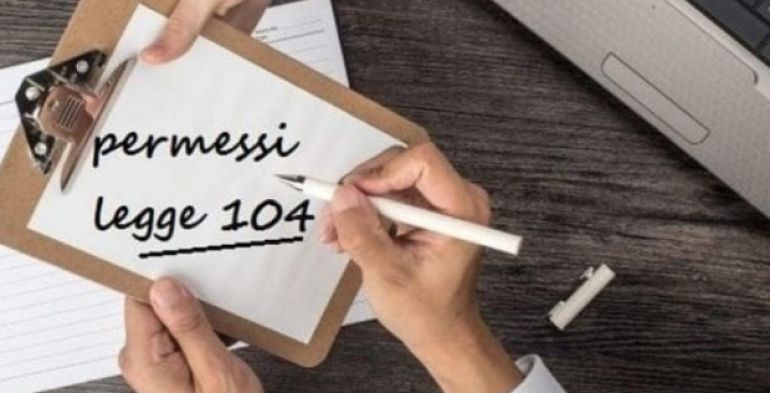 La mancata comunicazione della fruizione del permesso ex L. 104/1992 non è assimilabile all’assenza ingiustificata