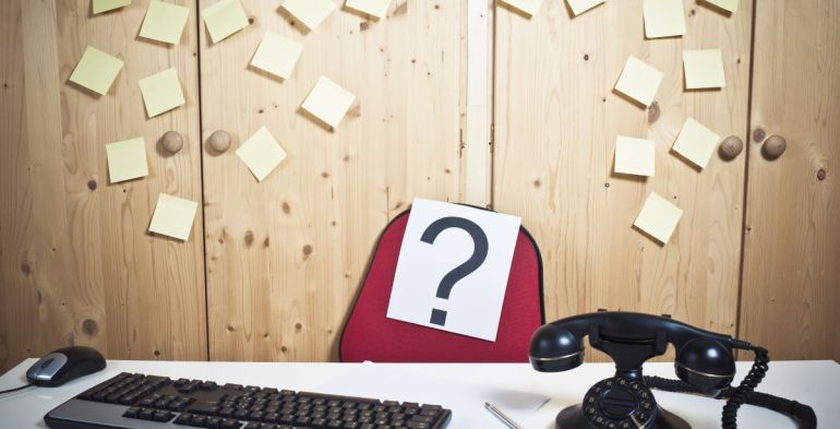 L’assenza ingiustificata, cui conseguono le dimissioni per fatti concludenti, è inferiore a 15 giorni solo se espressamente previsto dal CCNL