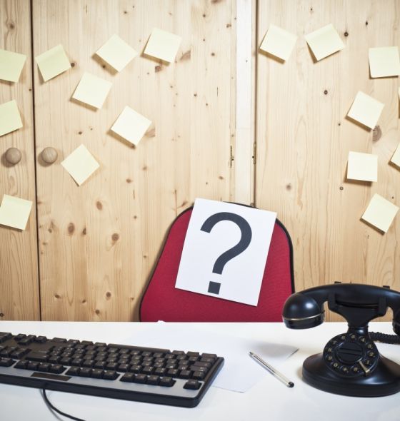 L’assenza ingiustificata, cui conseguono le dimissioni per fatti concludenti, è inferiore a 15 giorni solo se espressamente previsto dal CCNL