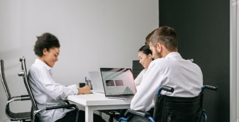 Quando può dirsi discriminatorio il licenziamento del lavoratore disabile per superamento del comporto?