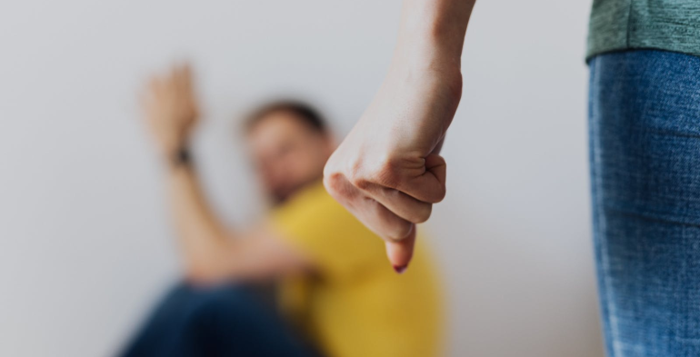 Intimidazioni verso l'azienda: legittimo il licenziamento